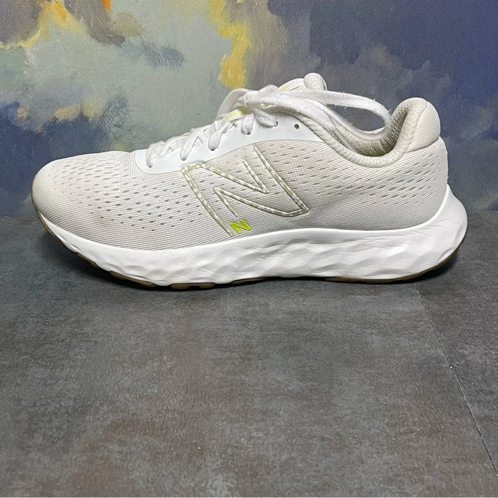 New Balance 520V8  Women's White Running Shoes Size 7.5B - Picture 14 of 16